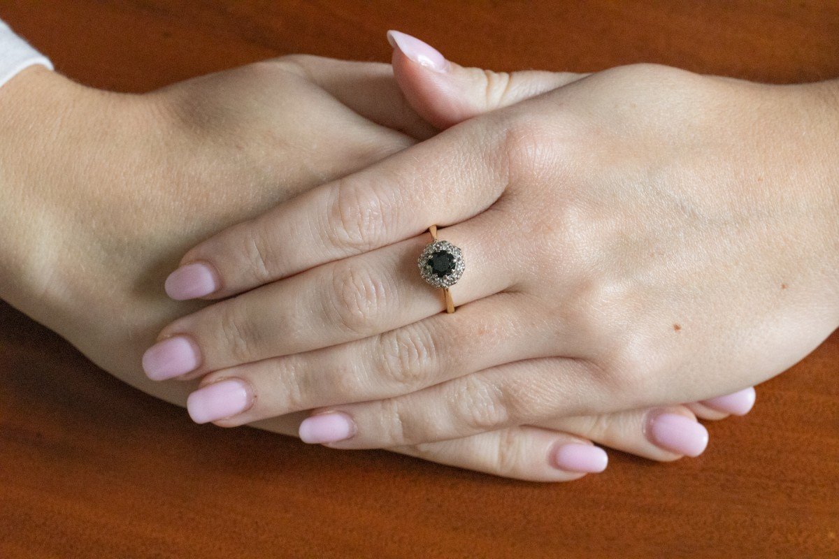 Classic Gold Ring With Round Sapphire And Diamonds, United Kingdom, London, 1960s.-photo-4
