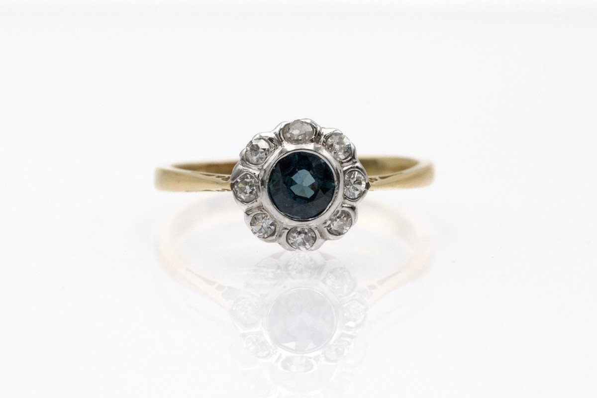 Bague en or ornée d'un saphir et de diamants, d'une belle marguerite, seconde moitié du XXe siè-photo-3