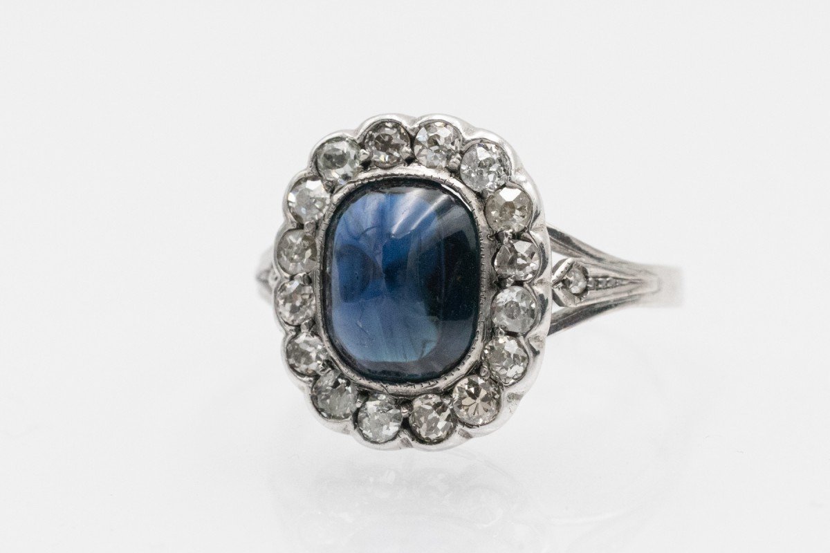 Art Deco Ring With Cabochon Sapphire And Diamonds-photo-4