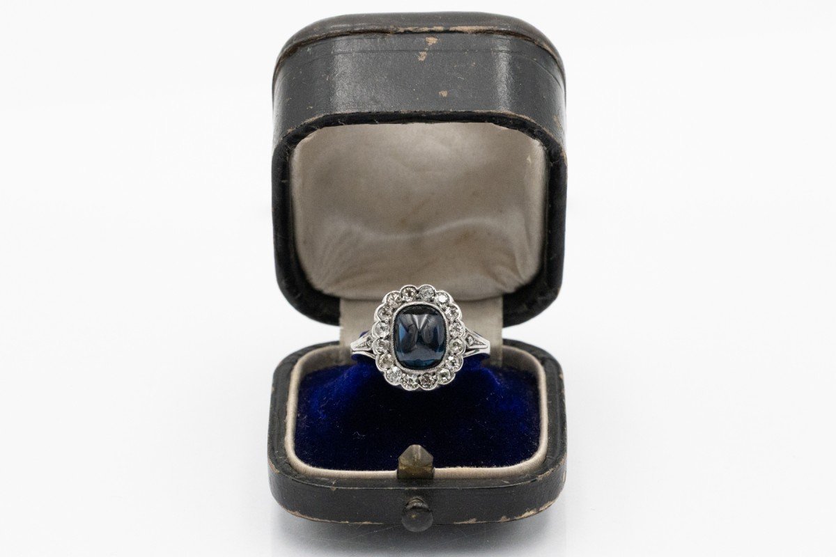 Art Deco Ring With Cabochon Sapphire And Diamonds-photo-5