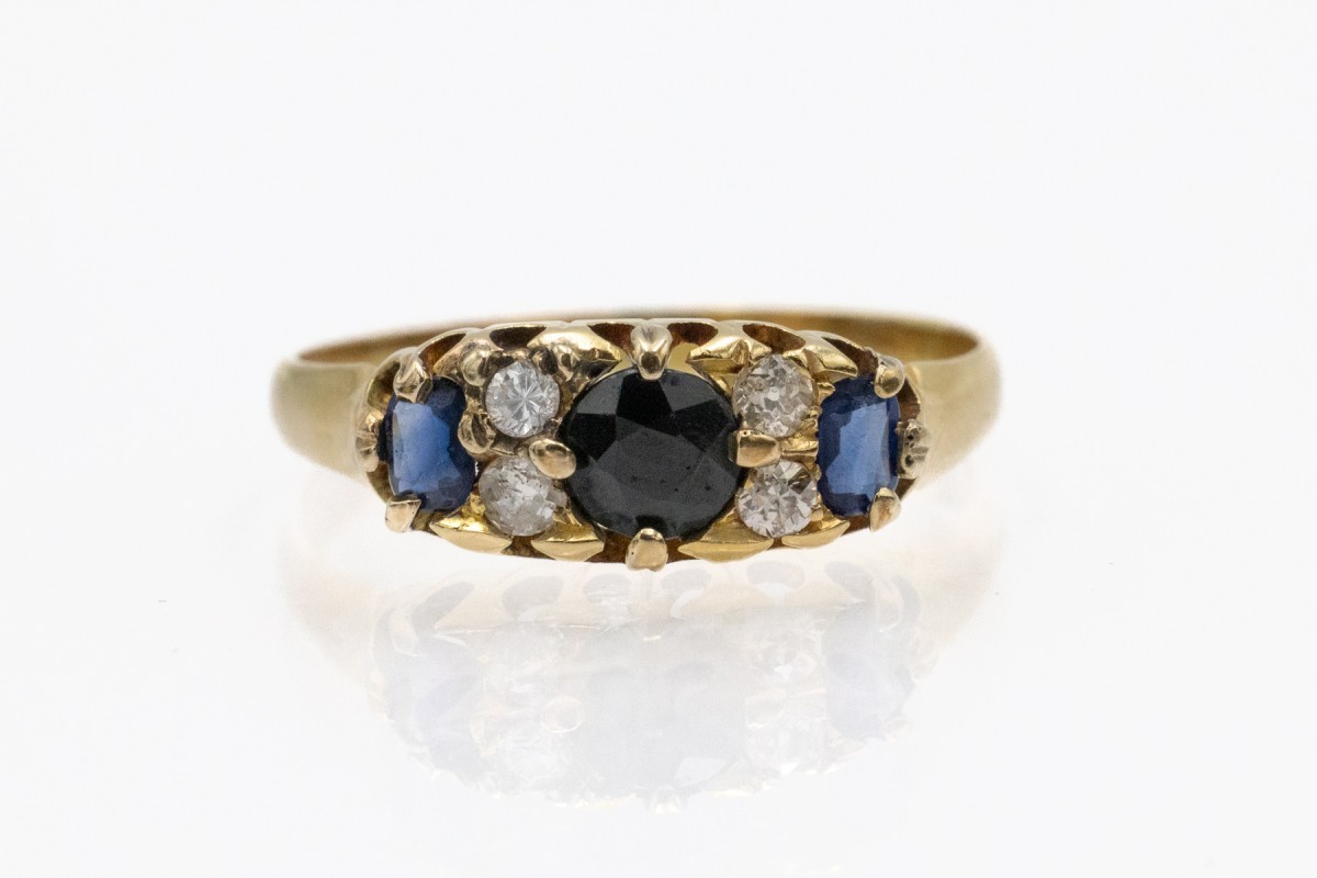 Antique Ring Adorned With Sapphires And Diamonds, First Half Of The 20th Century