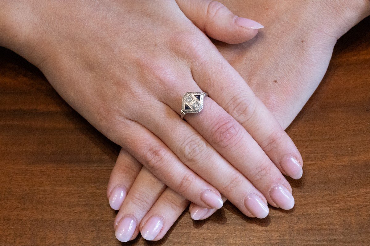 Bague Art Déco avec diamants et saphirs synthétiques, Tchécoslovaquie, vers 1920-1930.-photo-5