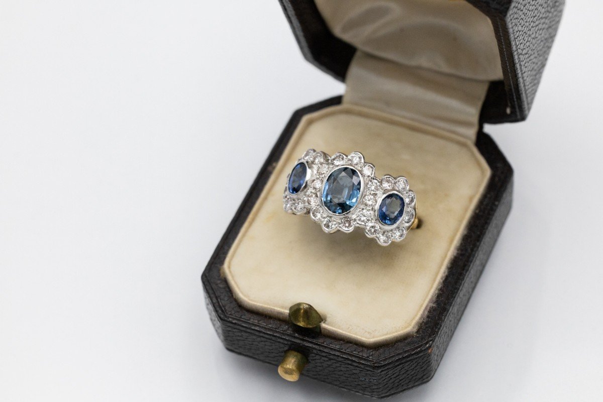 Elegant Gold Ring For Women, Adorned With Sapphires And Diamonds.-photo-5