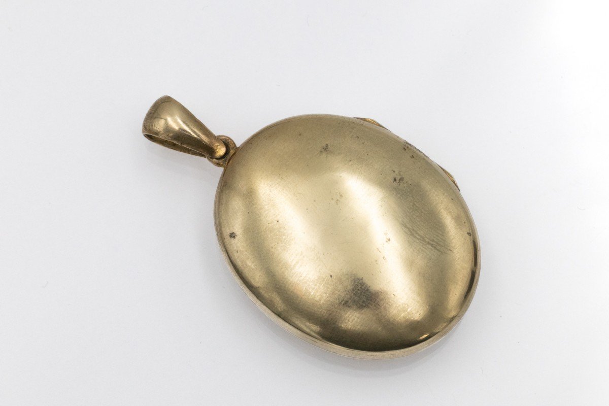 Ancien medallion locket gravé, vers 1900.-photo-2