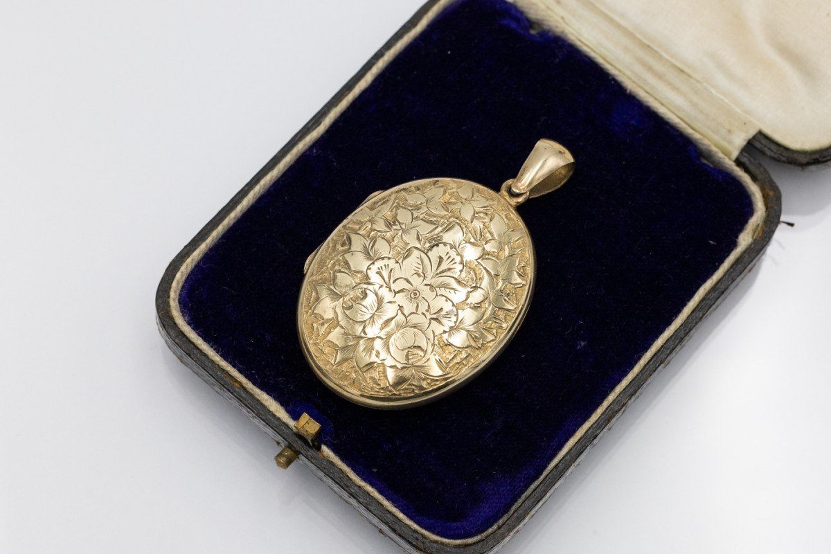 Ancien medallion locket gravé, vers 1900.-photo-4