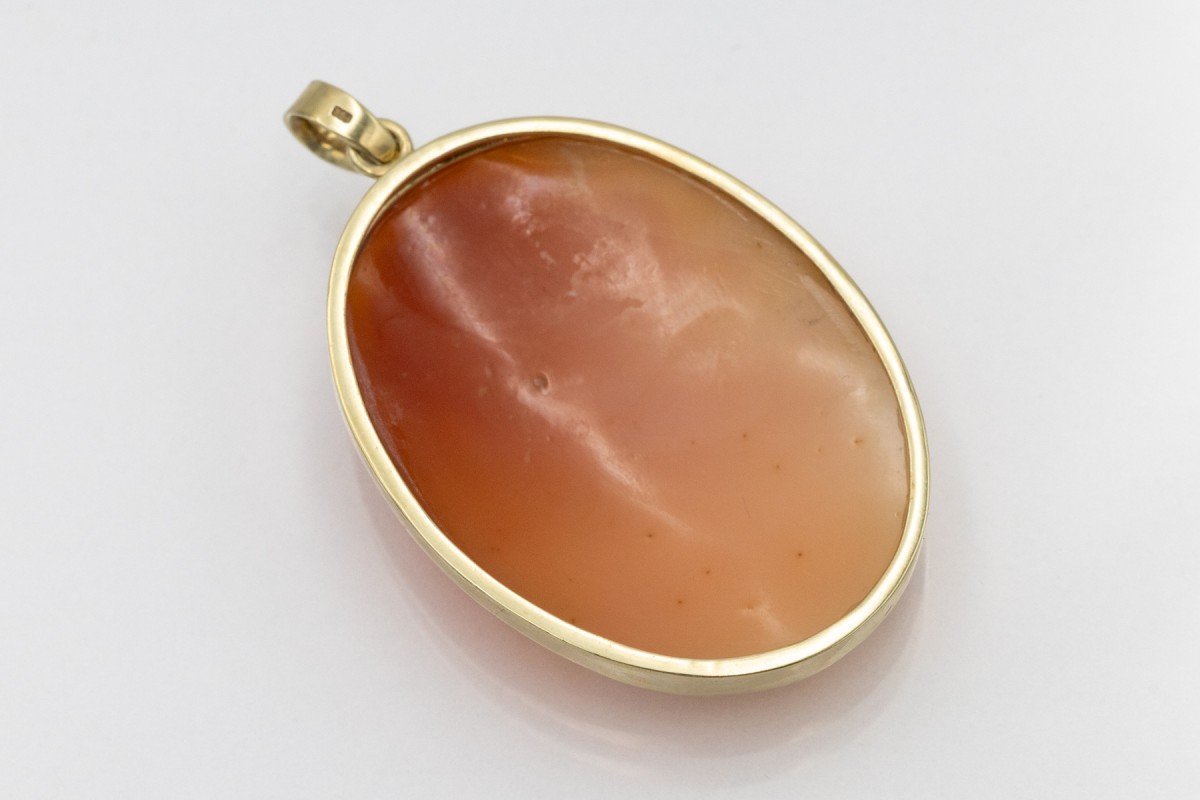 Gold Pendant Adorned With A Cameo, Mid-20th Century-photo-2
