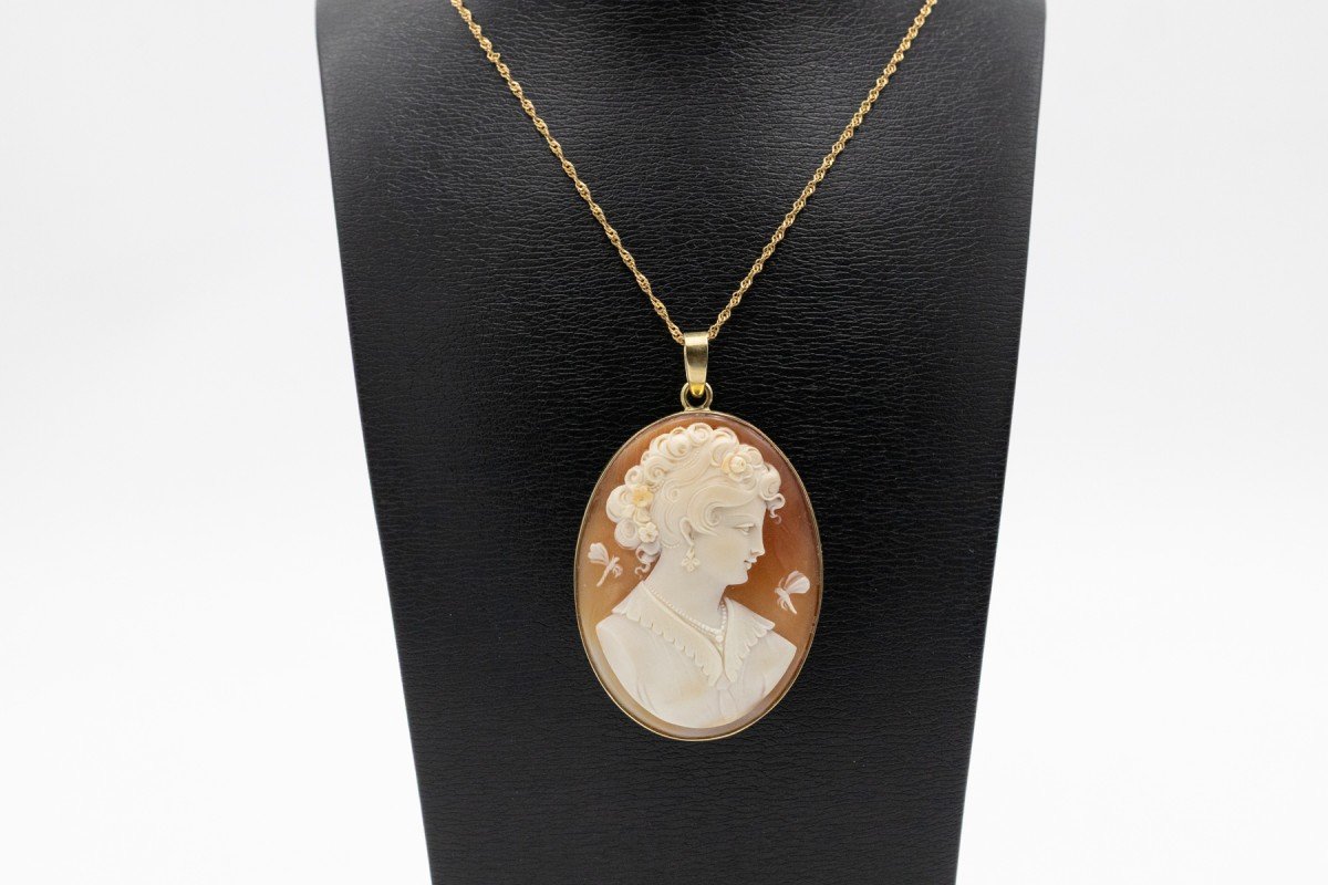 Gold Pendant Adorned With A Cameo, Mid-20th Century-photo-3
