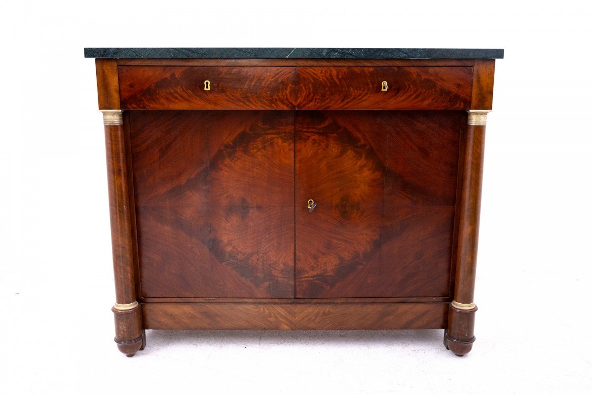 Commode ancienne à plateau en pierre, vers 1830, France.