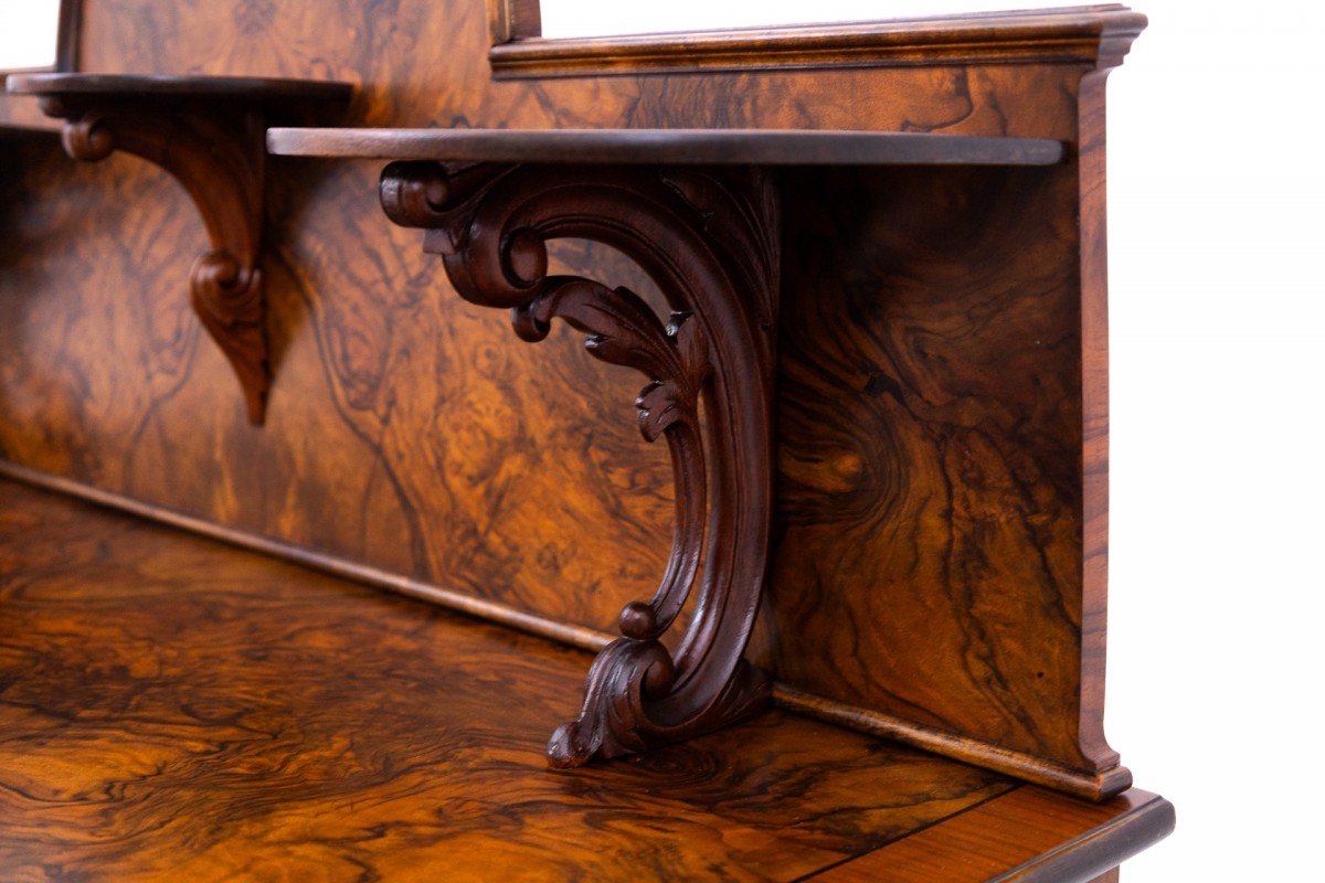 Bureau en noyer, Europe du Nord, vers 1900. Après restauration.-photo-4