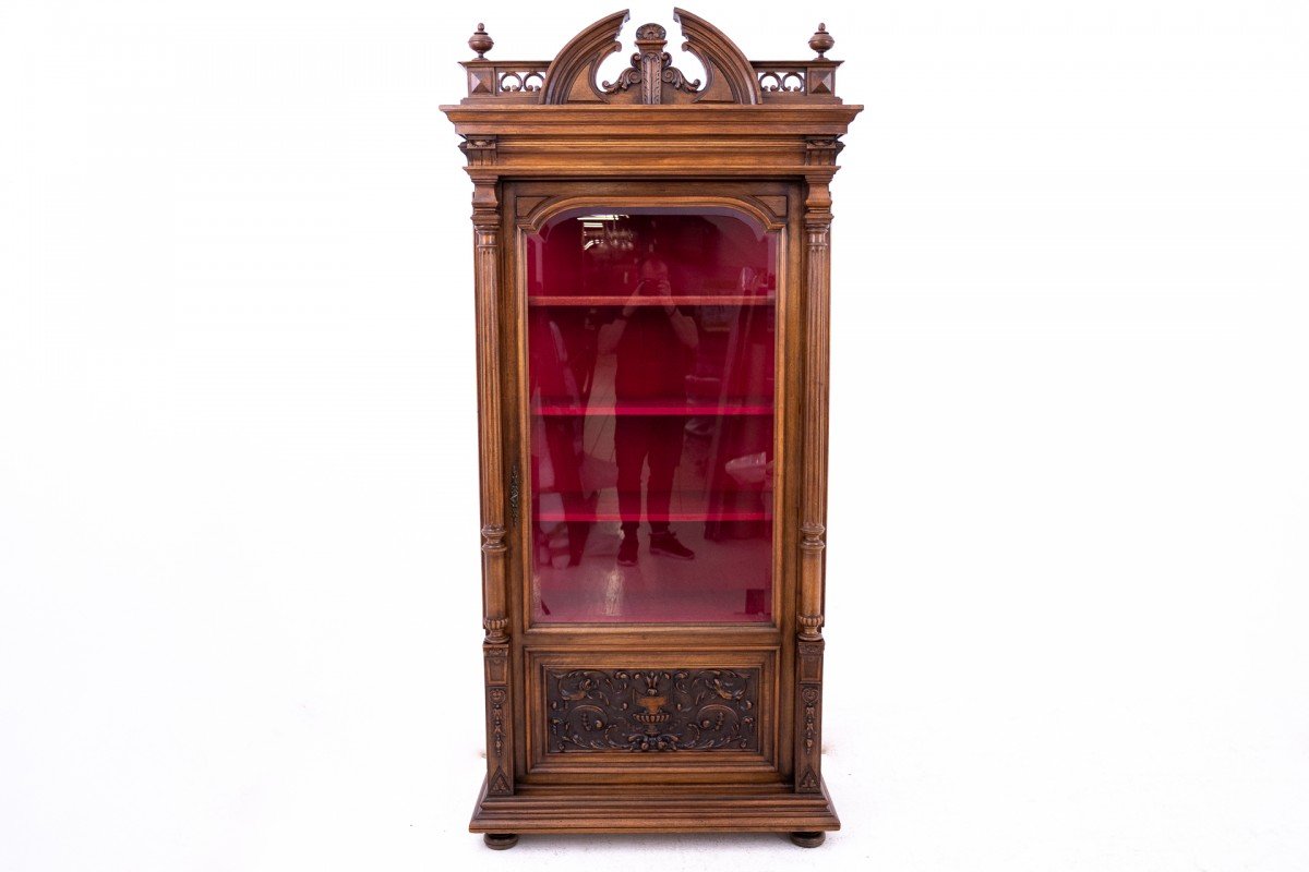 Elegant Display Cabinet, France, Circa 1880.