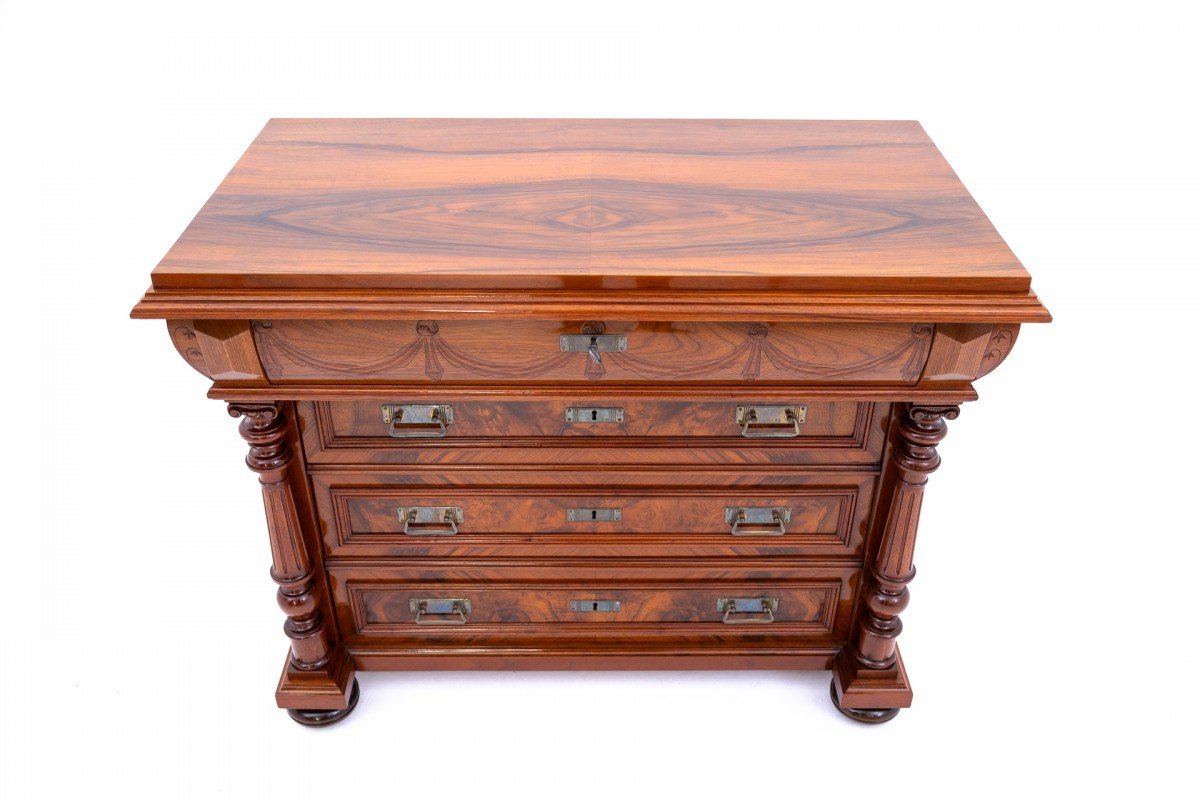 Commode ancienne en noyer, Europe du Nord, vers 1900. RESTAURÉE.-photo-2