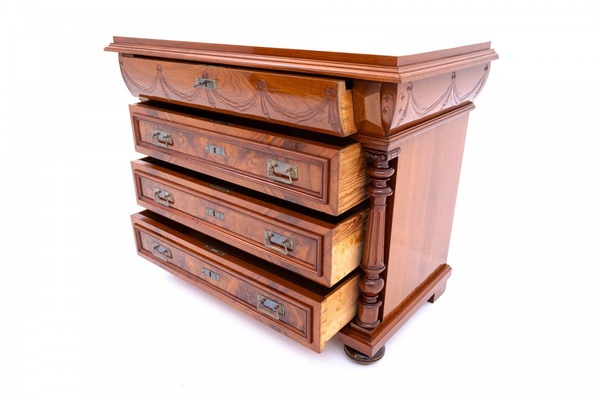 Commode ancienne en noyer, Europe du Nord, vers 1900. RESTAURÉE.-photo-7