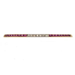 Art Deco Brooch In Gold With Rubies And Diamonds