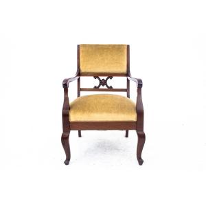 Fauteuil Ancien, Europe Du Nord, Vers 1920.