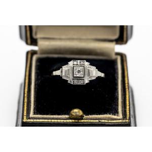 Bague Art Déco Française Antique Avec Diamant, France, Années 1930.