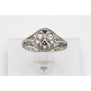 Art Deco Ring With Diamonds And Sapphires.