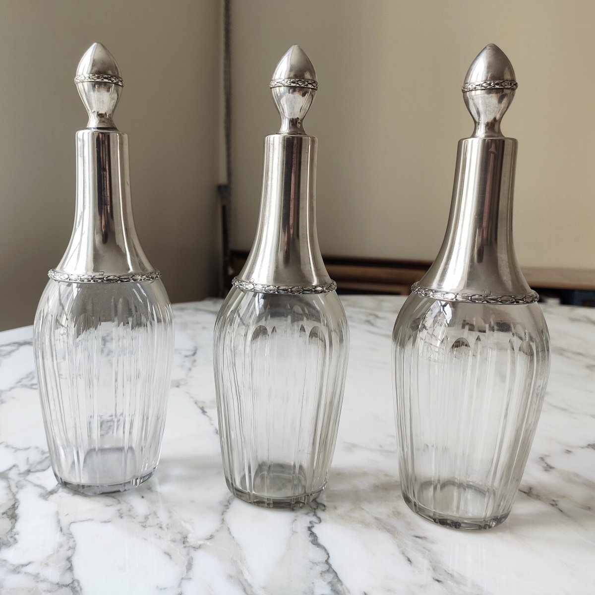 Adrien Mathiss: Beautiful Suite Of Three Alcohol Decanters In Glass And Solid Silver, St. Louis XV-photo-4