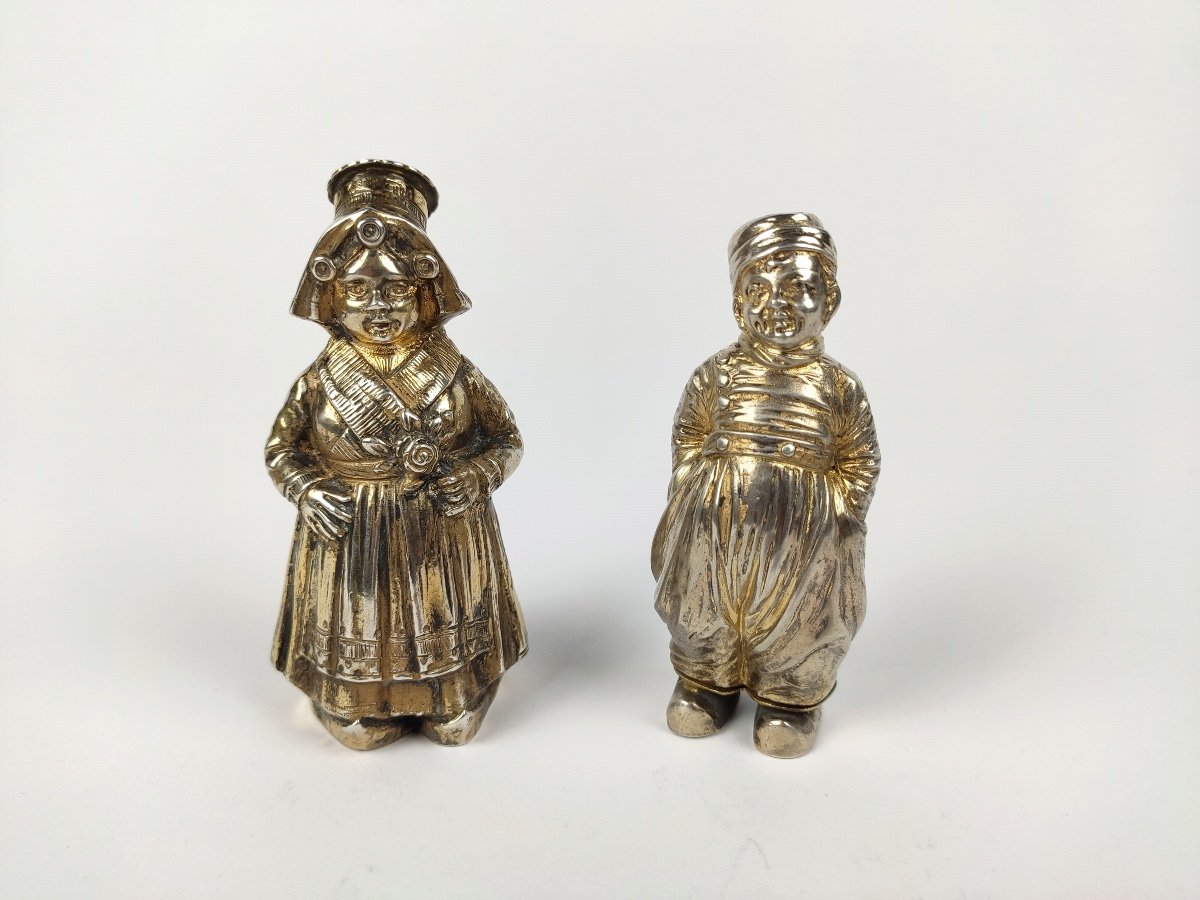 Charming Pair Of Salt / Pepper Shakers In Anthropomorphic Sterling Silver. 