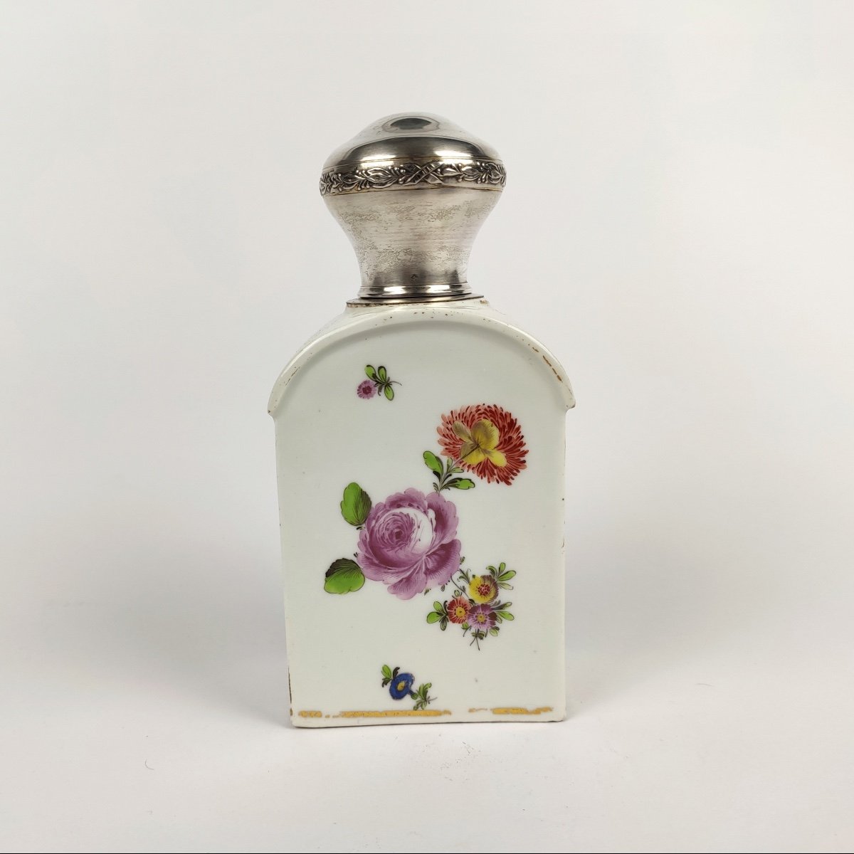  Porcelaine de Vienne : boite ou flacon à thé, col argent massif, vers 1900 style du XVIIIe. -photo-3