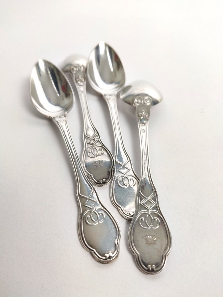 Set Of Eight Solid Silver Spoons, Engraved With The Count's Crown. -photo-3