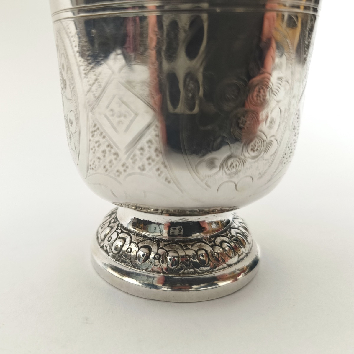  Meaux : Timbale En Argent Massif Ciselé Et Gravé Du XVIIIe Siècle. Epoque Louis XV-photo-6