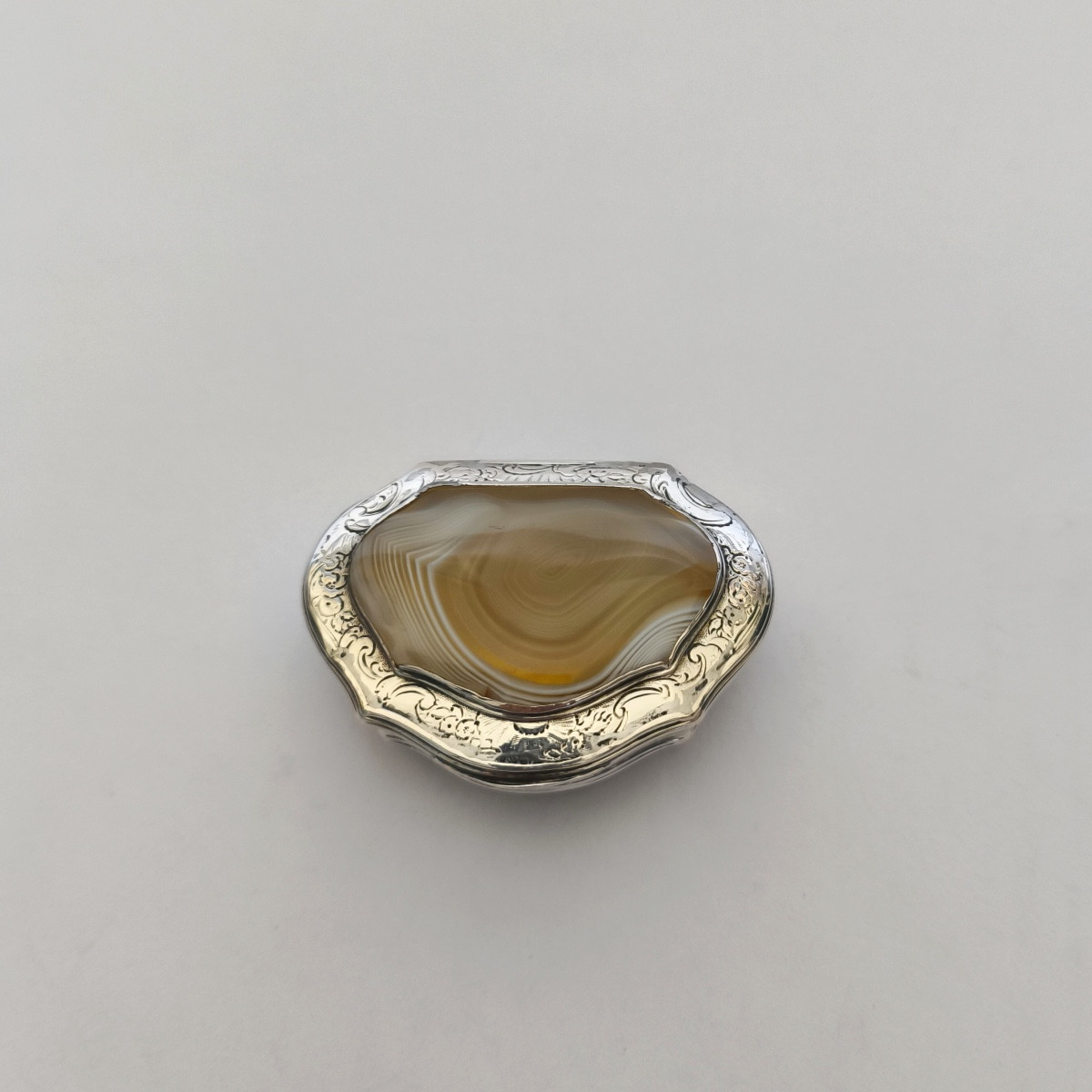  Silver And Agate Snuffbox, England, 18th Century. United Kingdom. George II Era.