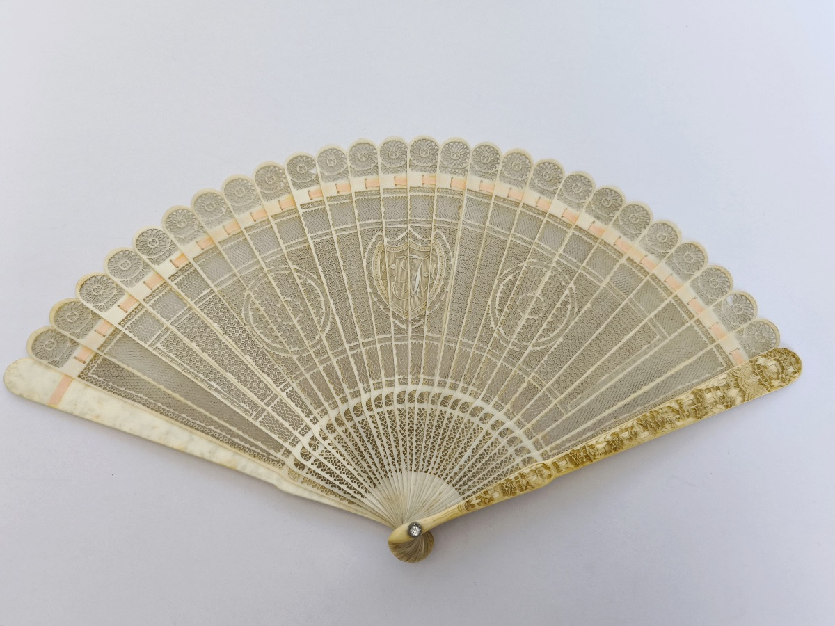 Superb Openwork And Carved Cantonese Fan. Early 19th Century, China. Asia. Chinese Fan. -photo-2