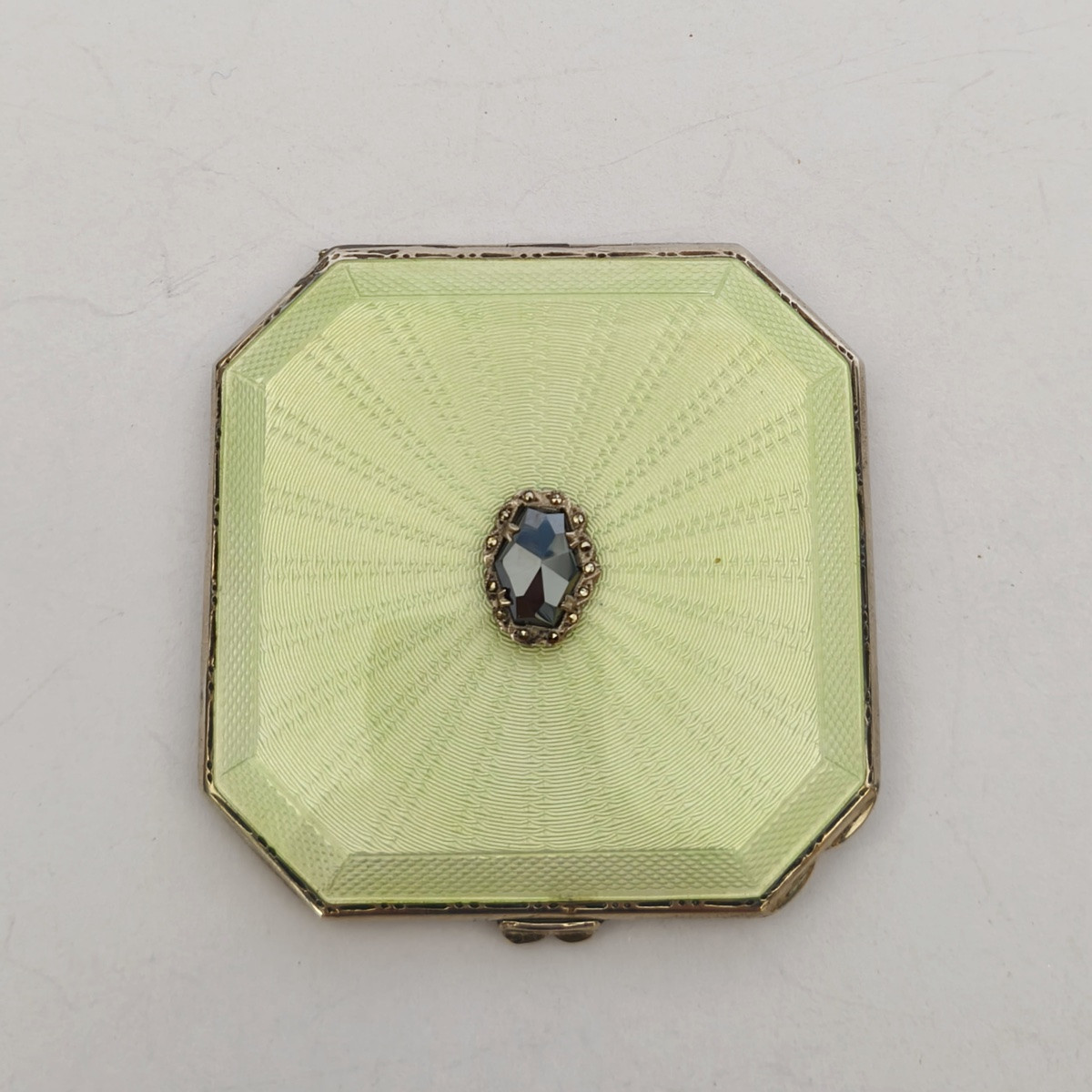 Clifford Davis: Art Deco Powder Compact / Handbag Mirror. Solid Silver, Guilloché And Enamel. 20th Century-photo-2