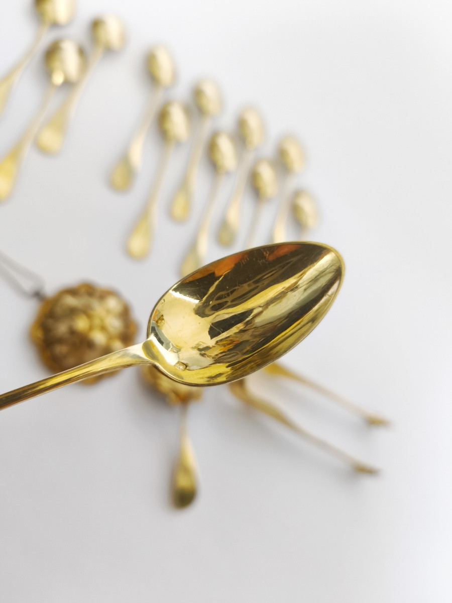 Queill&eacute; : Coffret n&eacute;cessaire &agrave; th&eacute; en argent massif vermeil en &eacute;crin, fin XIXe si&egrave;cle. Cuill&egrave;re-photo-1