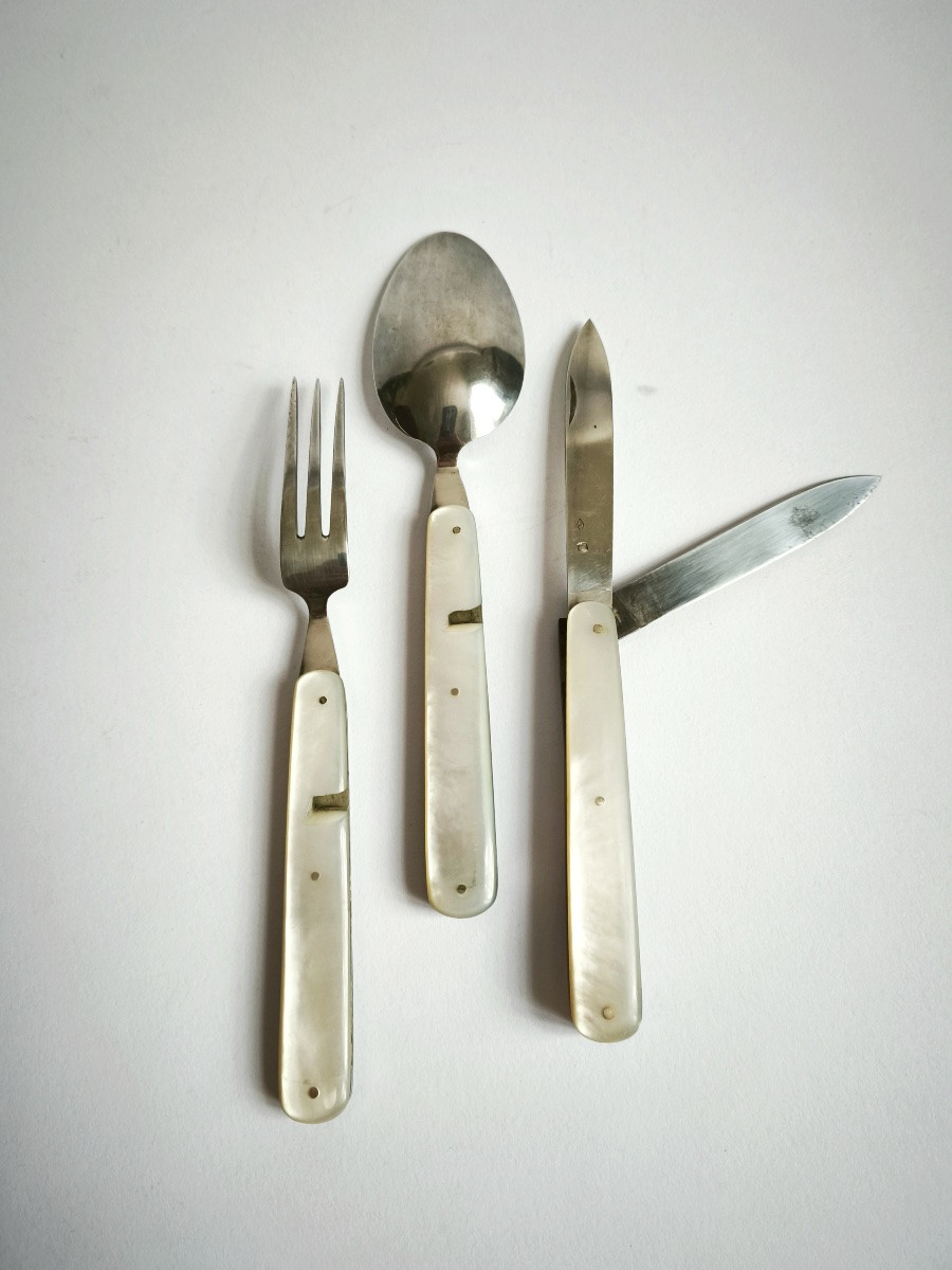 Canaux (?): Solid Silver Folding Travel Cutlery And Its Two-bladed Knife/penknife. -photo-3