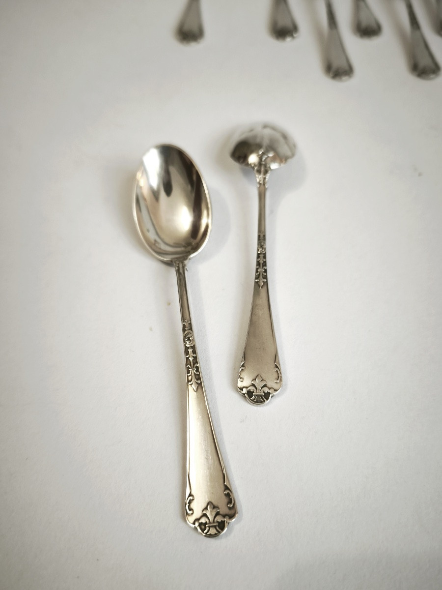  Puiforcat : 12 cuillères a café en argent massif, modèle fer de lance st Néo Renaissance. XIXe-photo-1