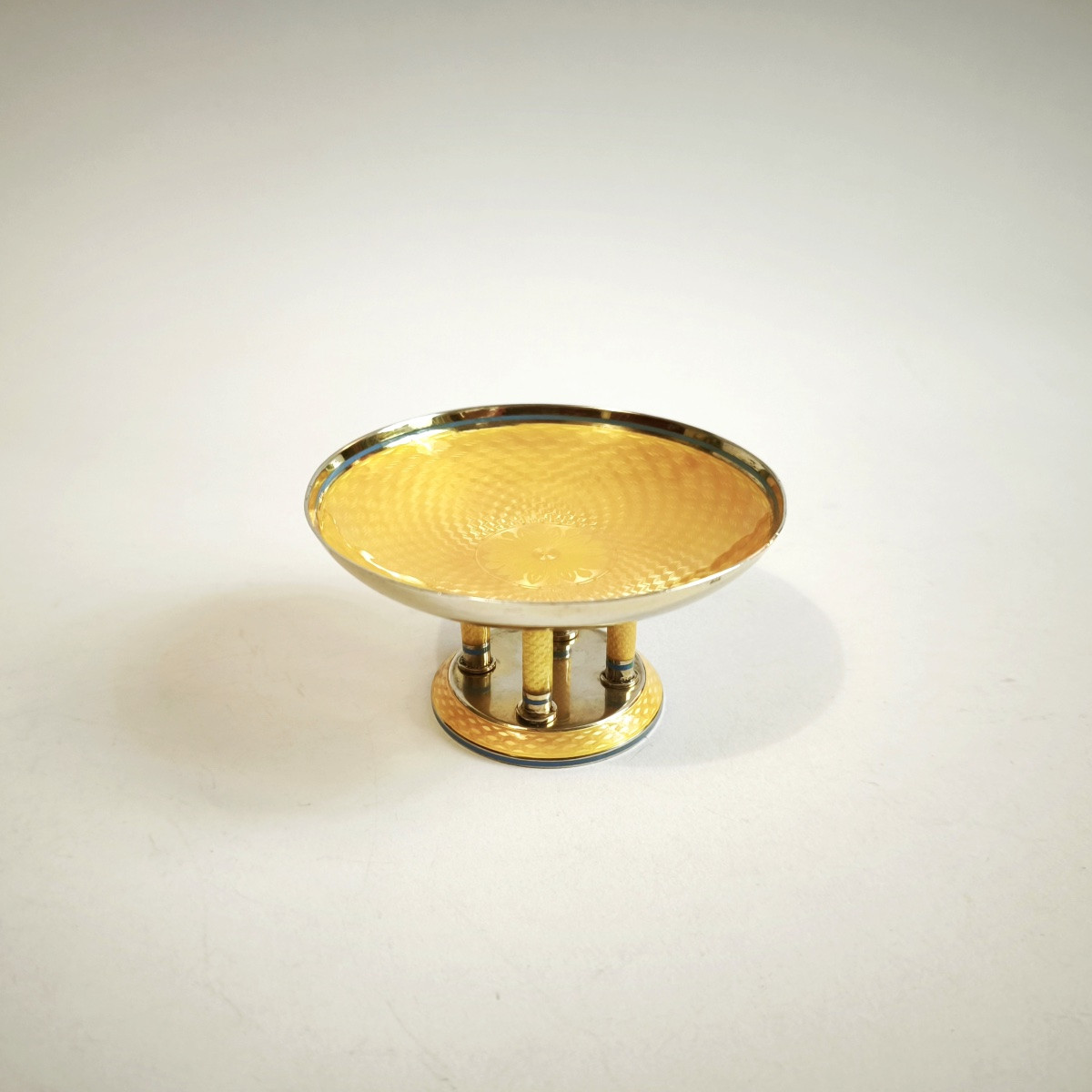 Russie : coupelle à bijoux néoclassique  en argent massif & vermeil guilloché é émaillé. Email-photo-2