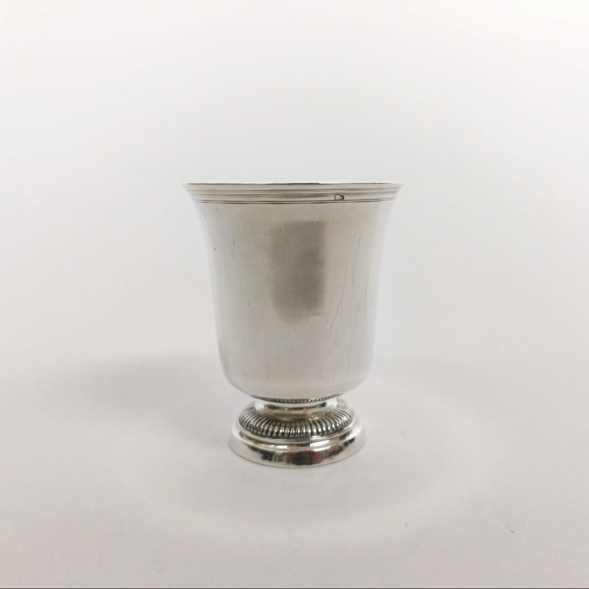 Etienne Trembley, Orl&eacute;ans : timbale tulipe en argent massif du XVIIIe si&egrave;cle. Fermiers G&eacute;n&eacute;raux-photo-1