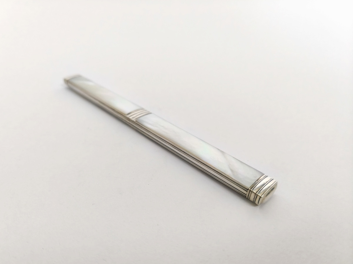 Mauplot: Nesting Travel Cutlery In Solid Silver And Mother-of-pearl. Chic Picnic!
