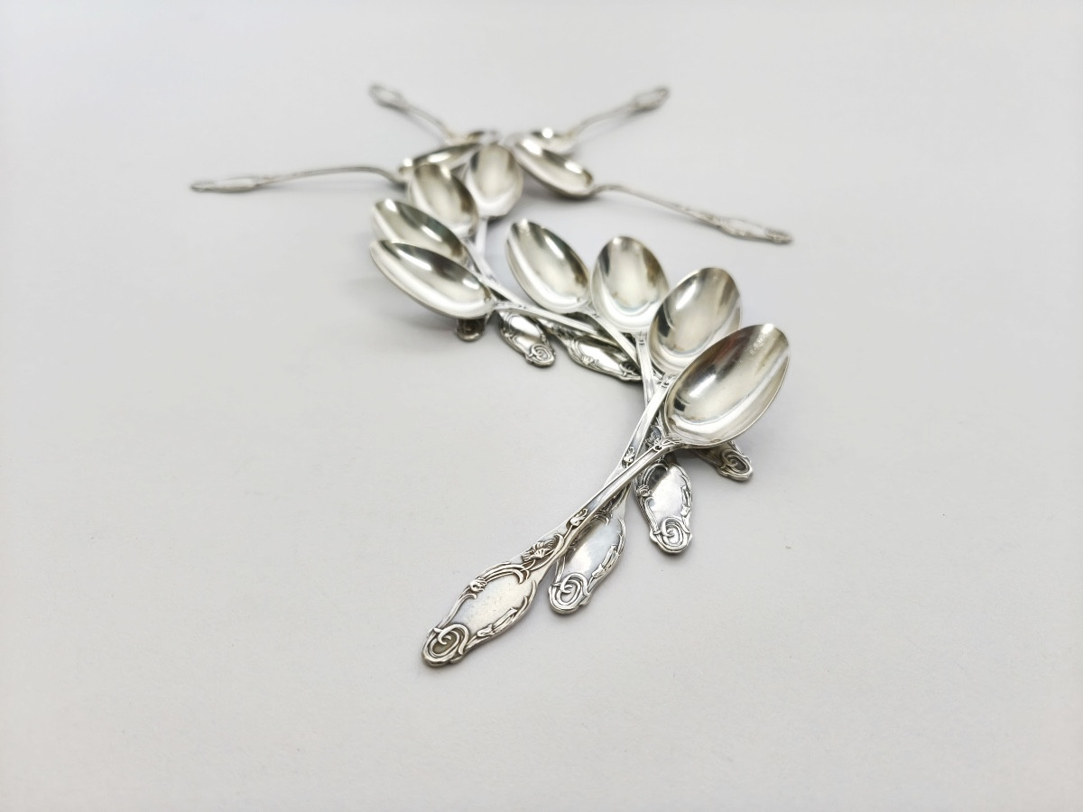Lapparra : douze cuillères à café en argent massif Art Nouveau à décor de coquelicots. C1900 