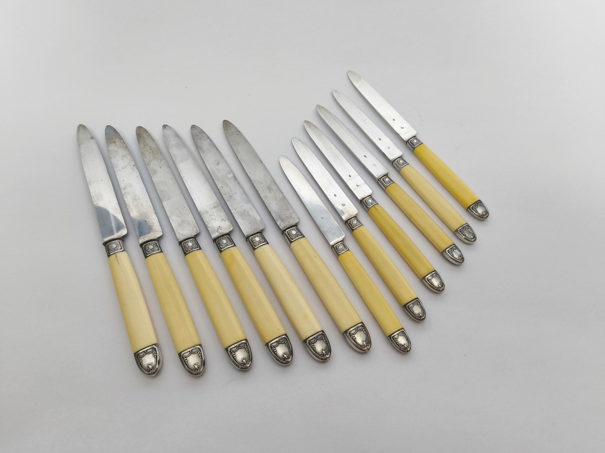 Puiforcat : six couteaux de table et six couteaux &agrave; fruit, acier et argent de style Empire. -photo-2