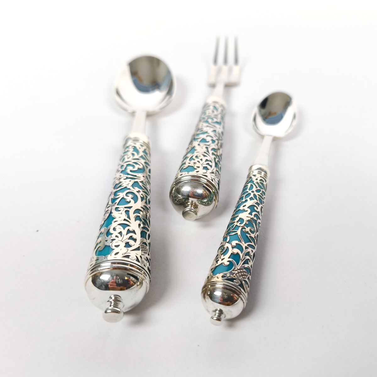 Peter / Ercuis : couvert de table en argent massif modèle Insolent. Début XXIe siècle. -photo-4