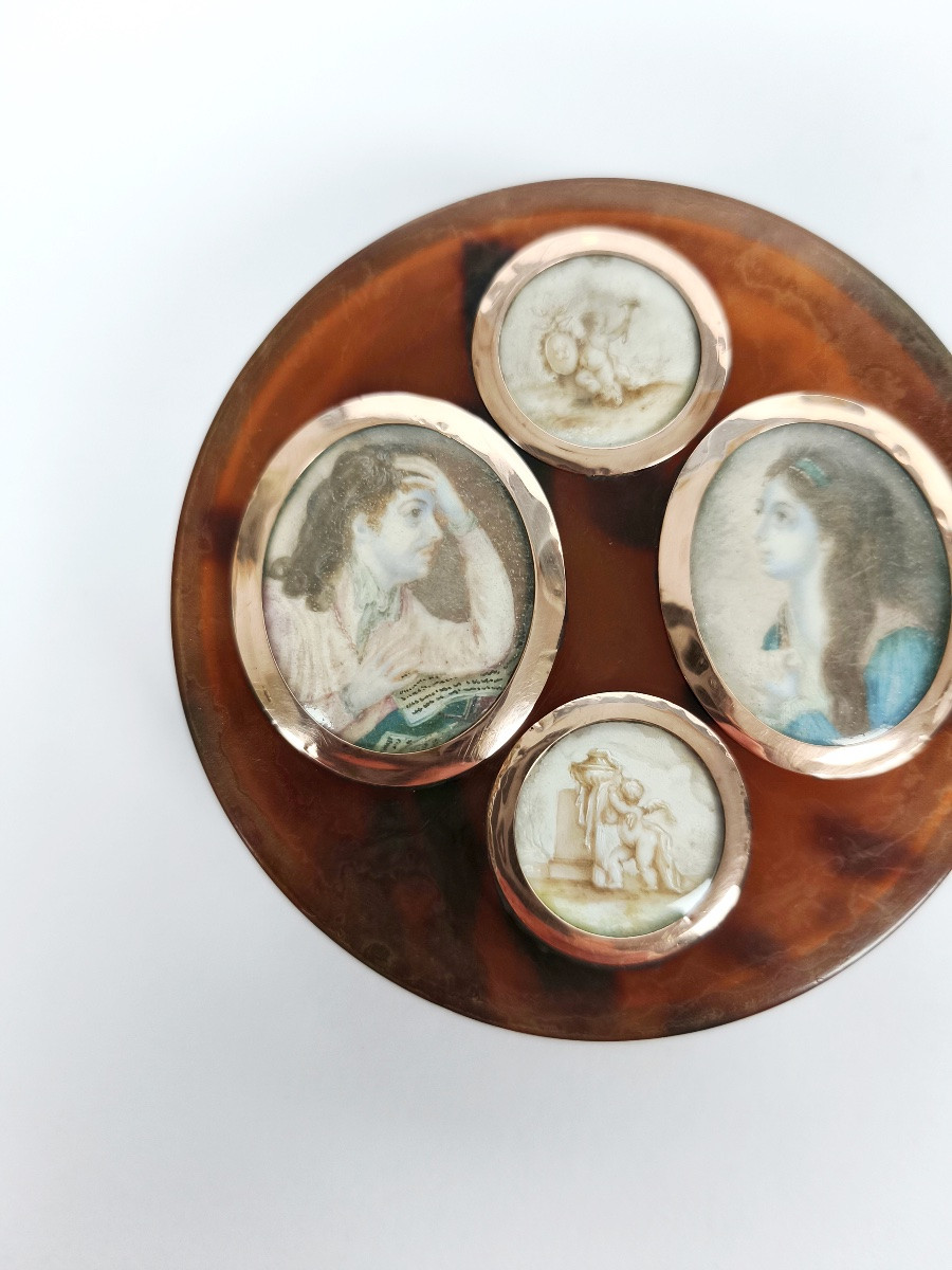 Large Romantic Tortoiseshell Candy Box/snuffbox With 4 Gold-rimmed Miniatures, 18th Century-photo-1