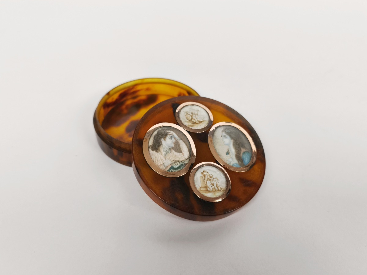 Large Romantic Tortoiseshell Candy Box/snuffbox With 4 Gold-rimmed Miniatures, 18th Century-photo-3