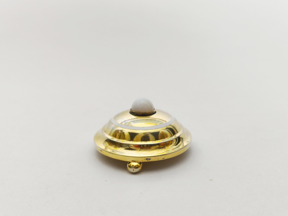 Sonnette de table en argent massif, vermeil et émail blanc. Angleterre, Londres, début XXe s.-photo-1