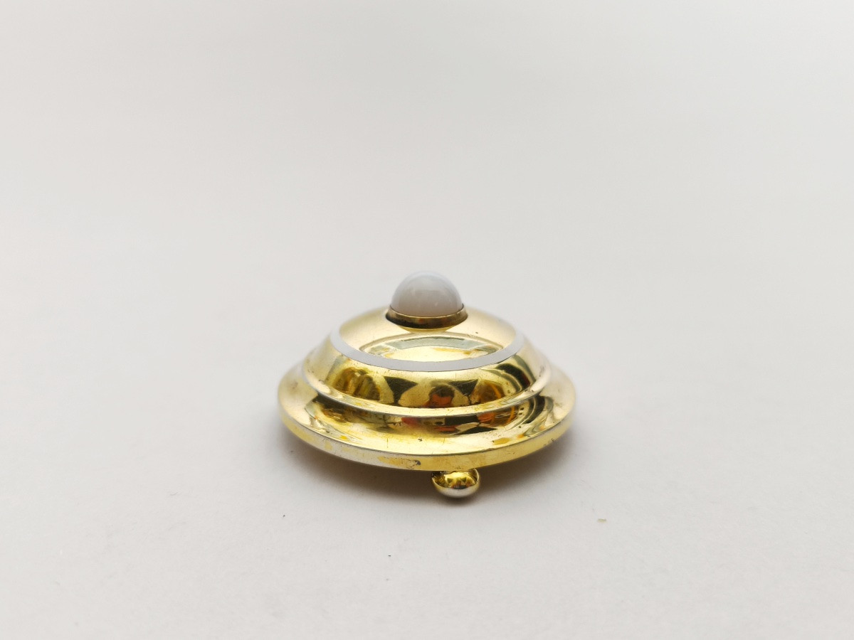 Sonnette de table en argent massif, vermeil et émail blanc. Angleterre, Londres, début XXe s.-photo-2