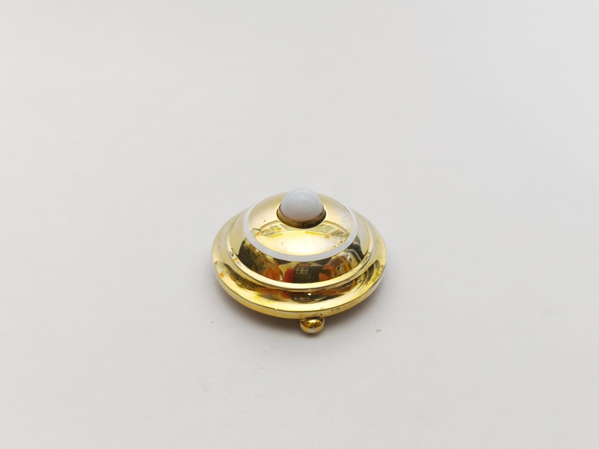 Sonnette de table en argent massif, vermeil et émail blanc. Angleterre, Londres, début XXe s.-photo-4