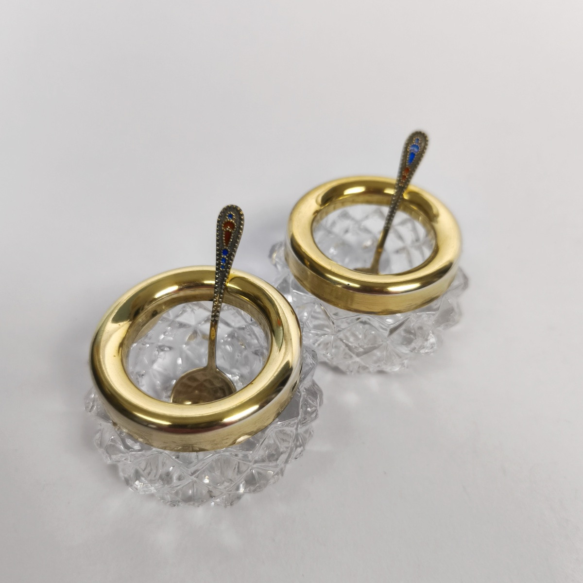 Salerons communistes en argent massif / vermeil et verre, cuillère émaillée. Russie XXe siècle-photo-5