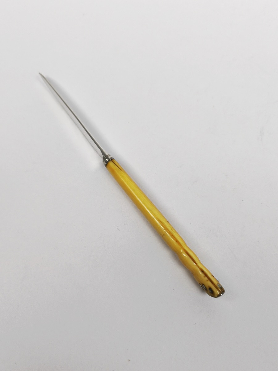 Couteau de cavalier en argent massif du XVIIIe siècle, le manche en forme de patte de cheval. -photo-5