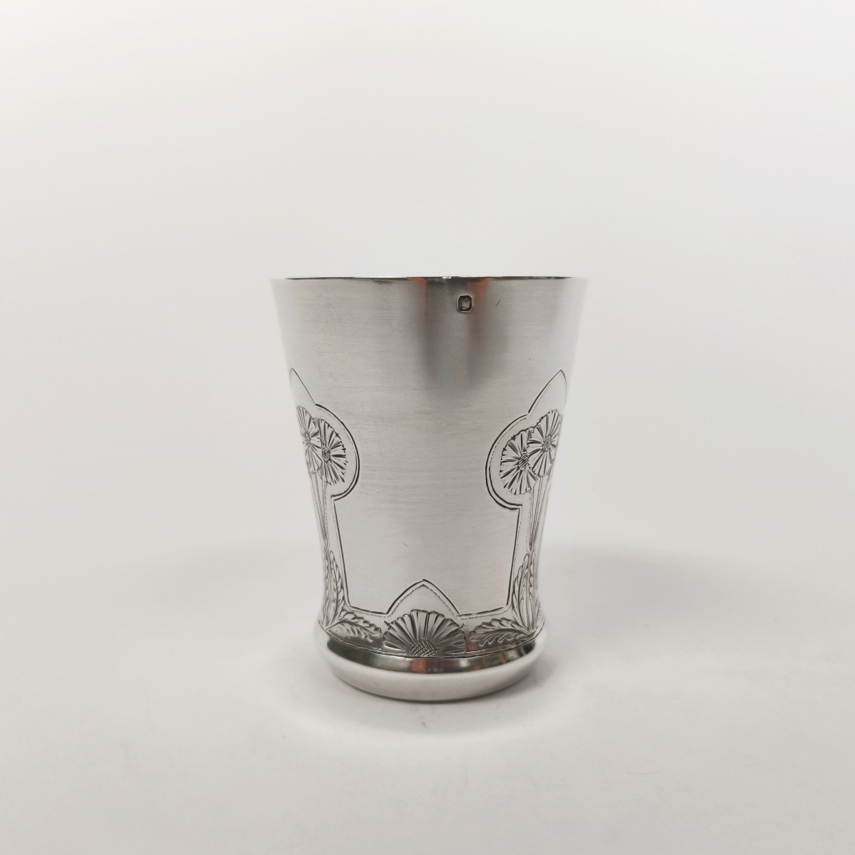 Large Art Nouveau Silver Goblet With A Floral Daisy Design. C1900-photo-3