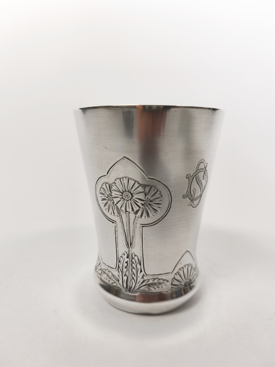Large Art Nouveau Silver Goblet With A Floral Daisy Design. C1900-photo-3