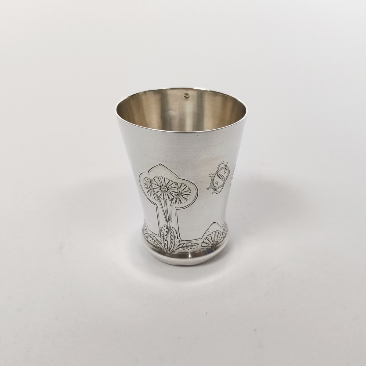 Large Art Nouveau Silver Goblet With A Floral Daisy Design. C1900-photo-4