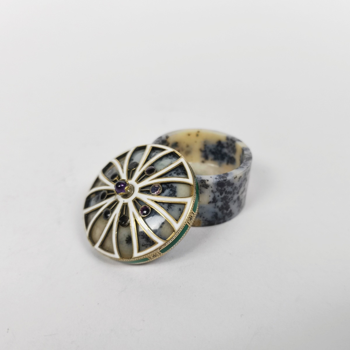  Boite en agate dendritique et monture en argent massif &eacute;maill&eacute;. Travail Fran&ccedil;ais. Pierre dure-photo-3