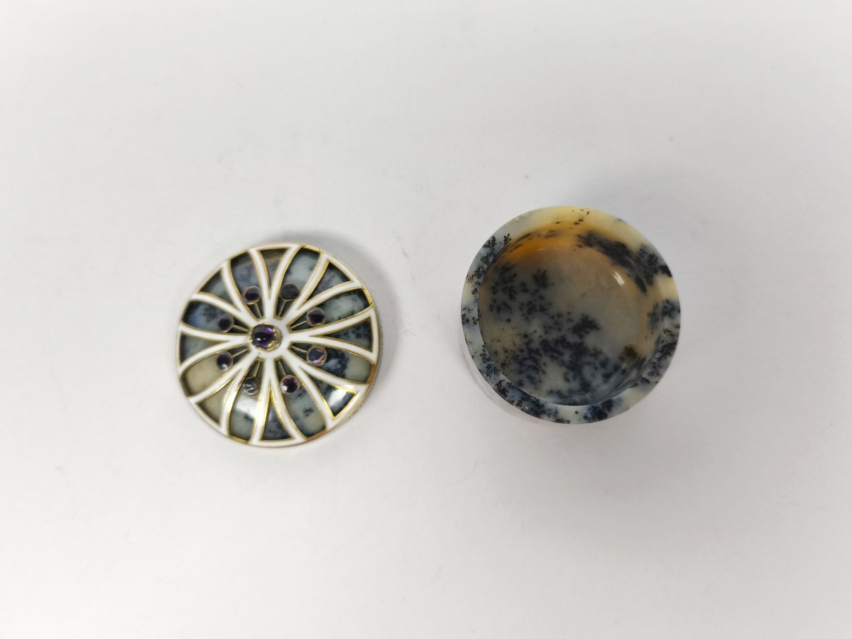 Boite en agate dendritique et monture en argent massif &eacute;maill&eacute;. Travail Fran&ccedil;ais. Pierre dure-photo-4