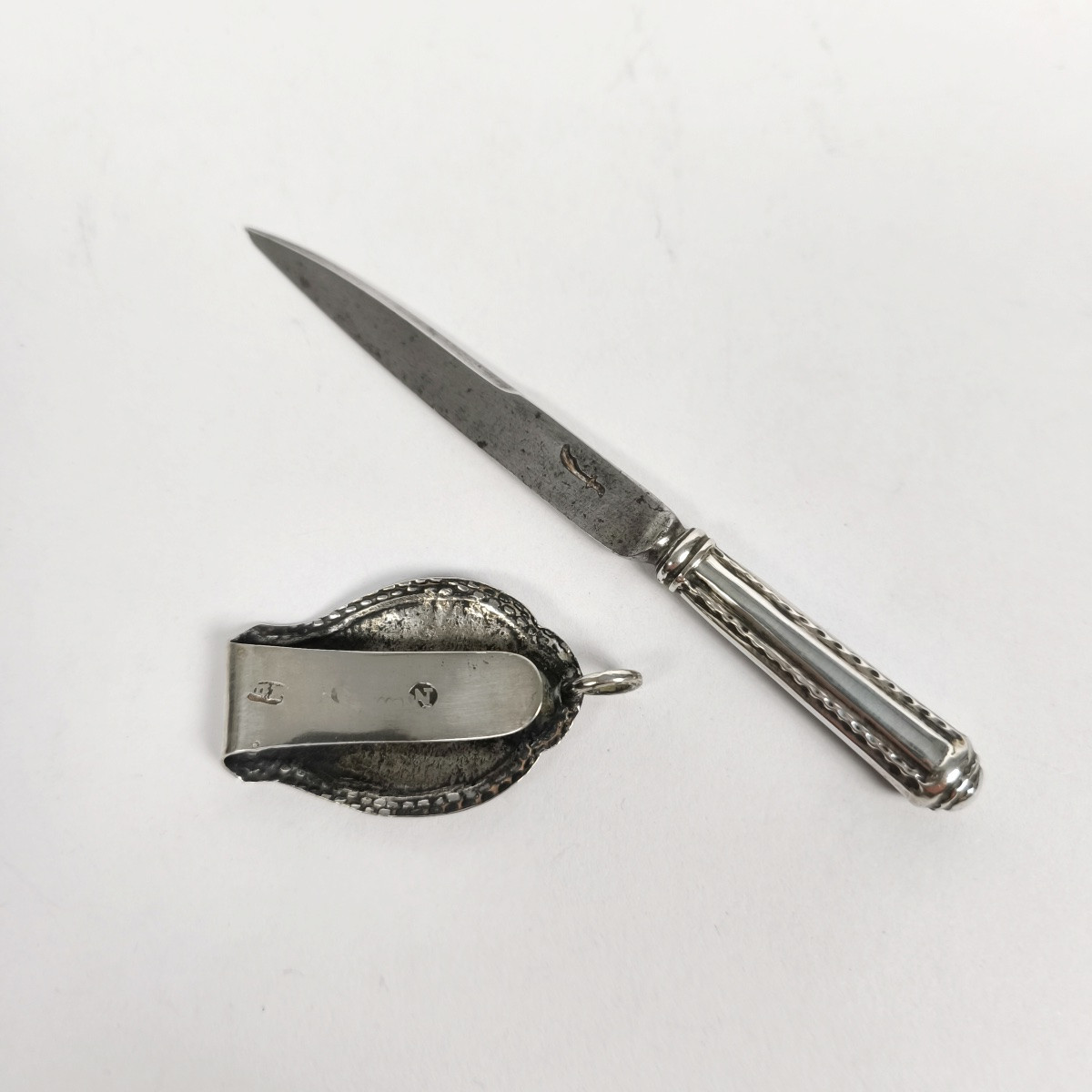 Nuremberg : nécessaire de couture du XVIIIe siècle en argent massif. Allemagne. Couteau Boite-photo-3